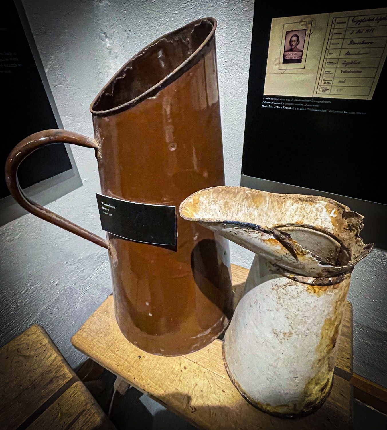 Wasserkrug aus dem Lager 8